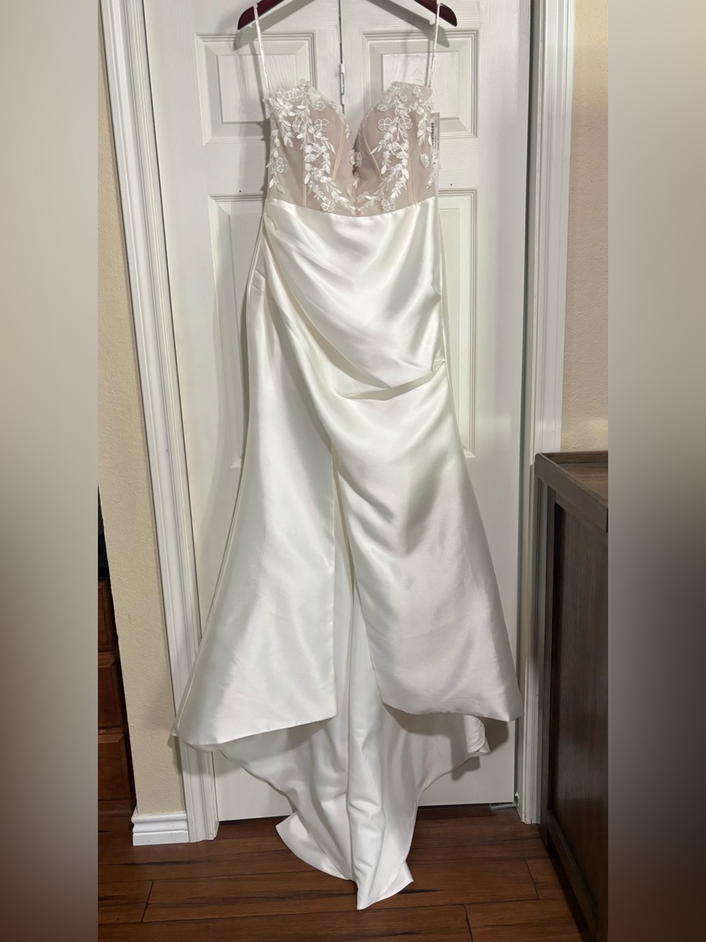 Elegant White Satin Wedding Dress with Lace Bodice